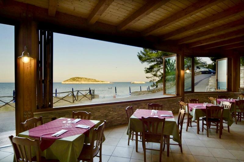 Baia Di Campi Hotel Vieste Exterior photo